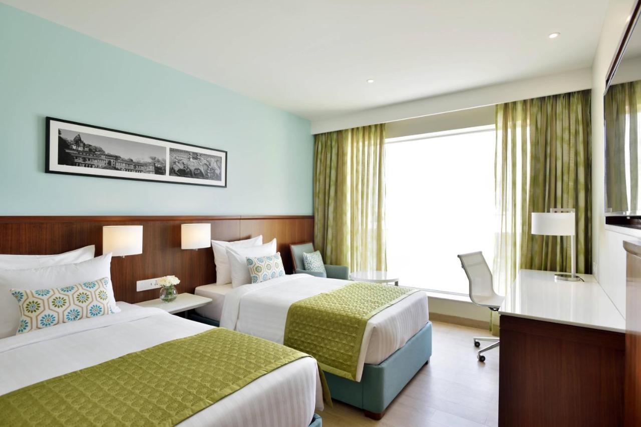 Fairfield By Marriott Indore Exterior foto