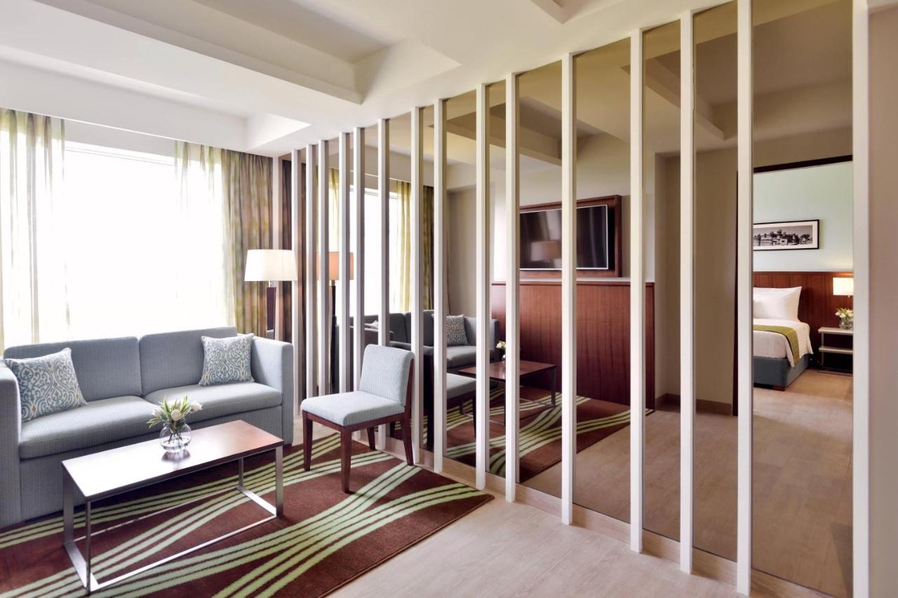 Fairfield By Marriott Indore Exterior foto