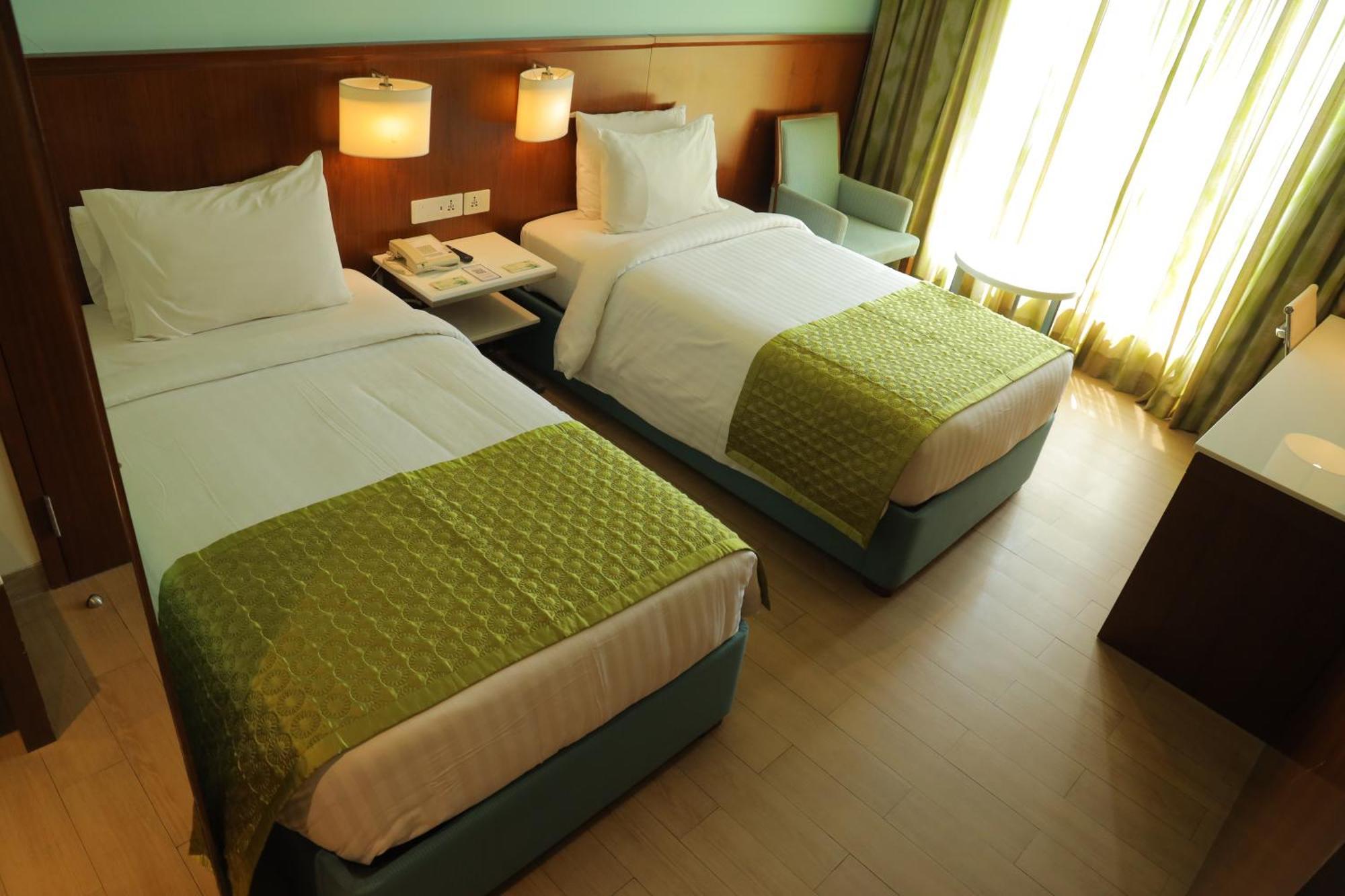 Fairfield By Marriott Indore Exterior foto