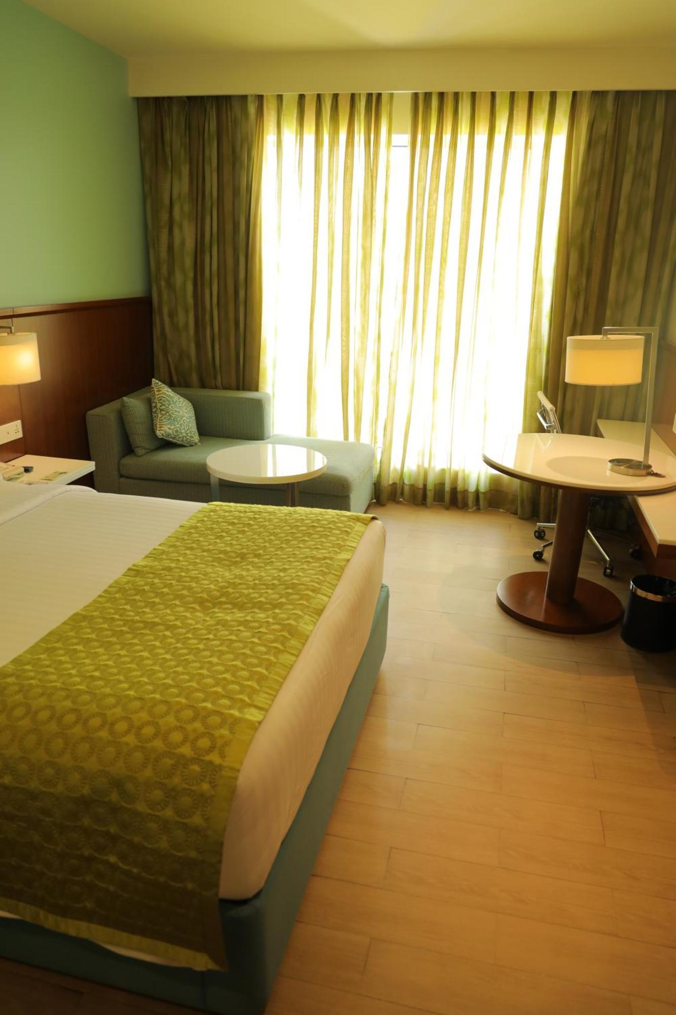 Fairfield By Marriott Indore Exterior foto