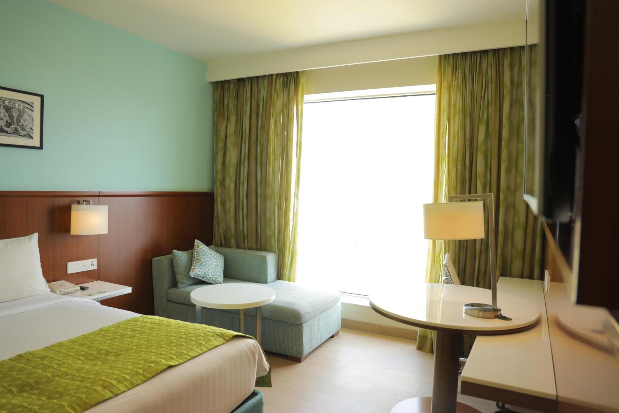 Fairfield By Marriott Indore Exterior foto